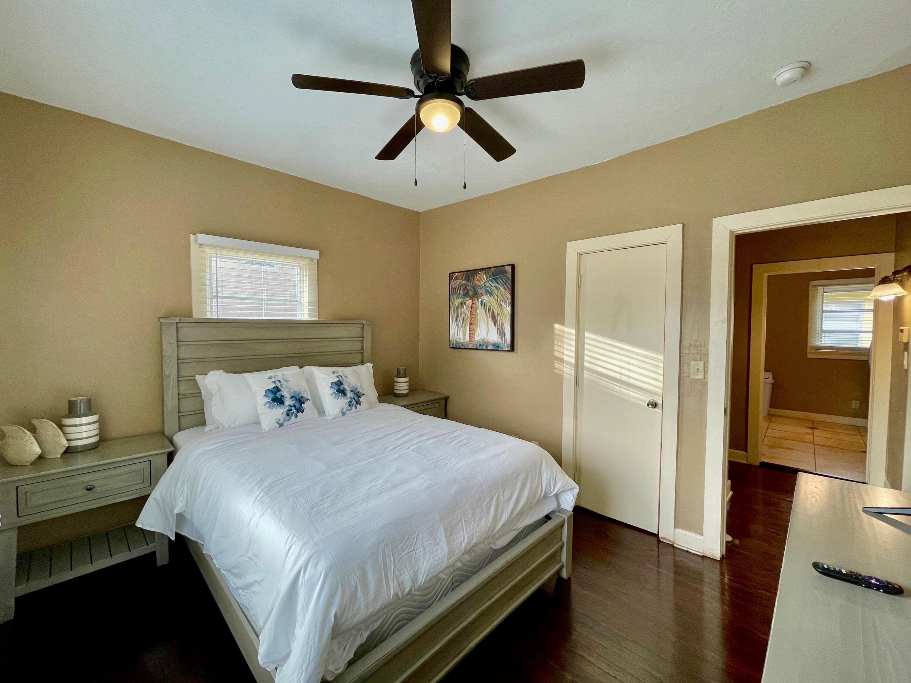 5555 Garden Avenue Sfh With A Detached Apt. Bldg., West Palm Beach, FL 33405 — photo 13 of 39