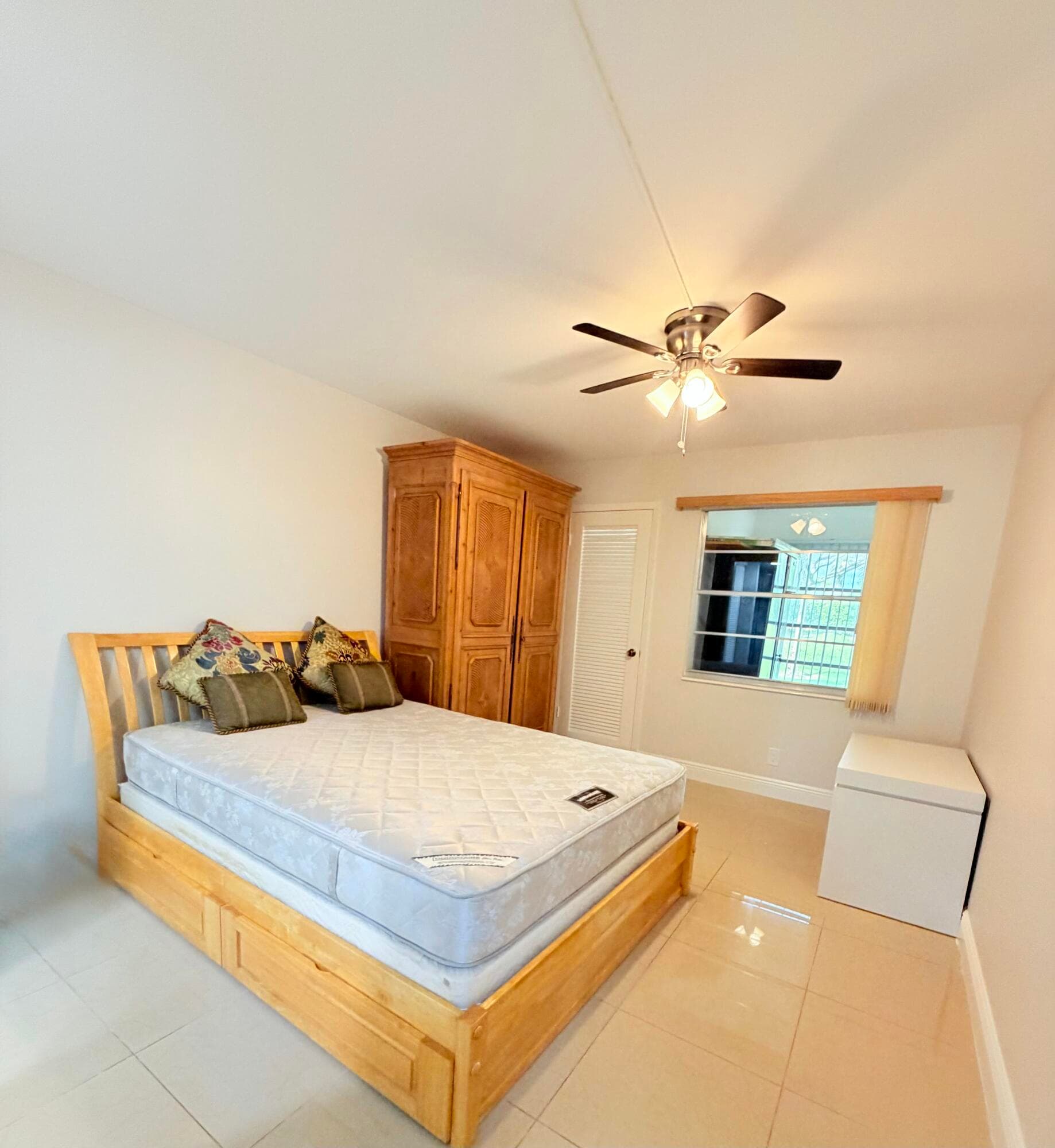 1004 Newcastle A, Boca Raton, FL 33434 — photo 8 of 39