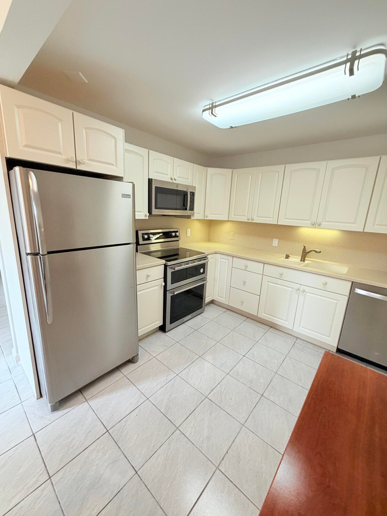 1004 Newcastle A, Boca Raton, FL 33434 — photo 2 of 39