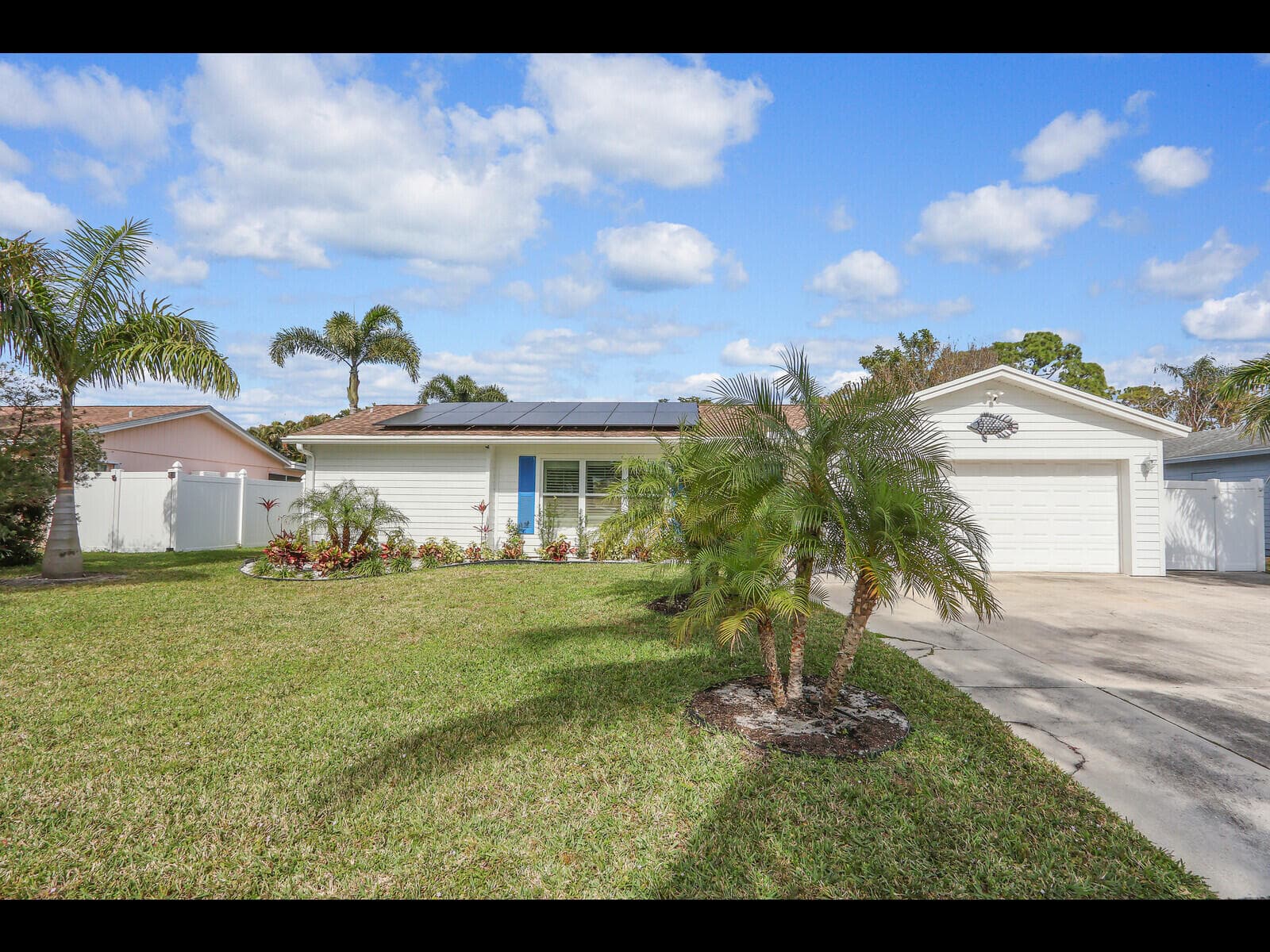 609 Oak Terrace, Jupiter, FL 33458 — photo 2 of 28