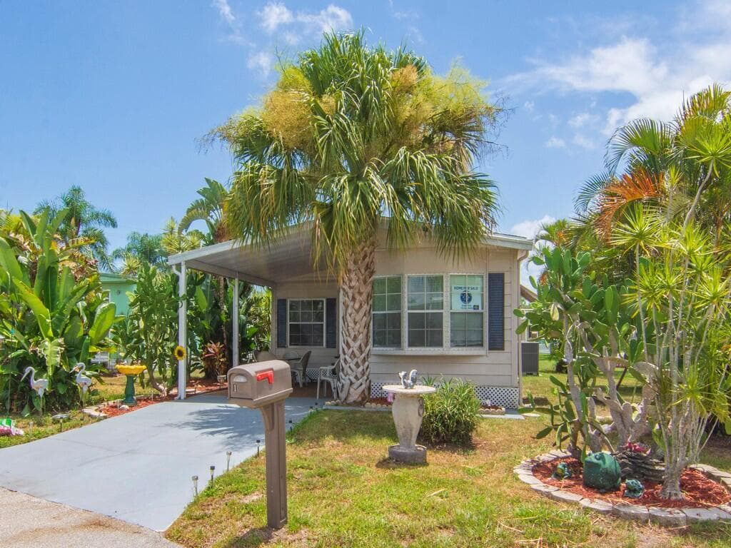 1 Castilla Lane, Port St. Lucie, FL 34952 — photo 2 of 37