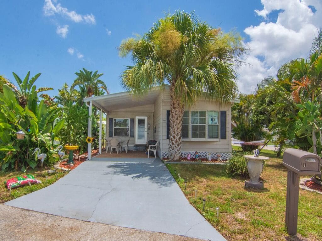 1 Castilla Lane, Port St. Lucie, FL 34952 — photo 5 of 37