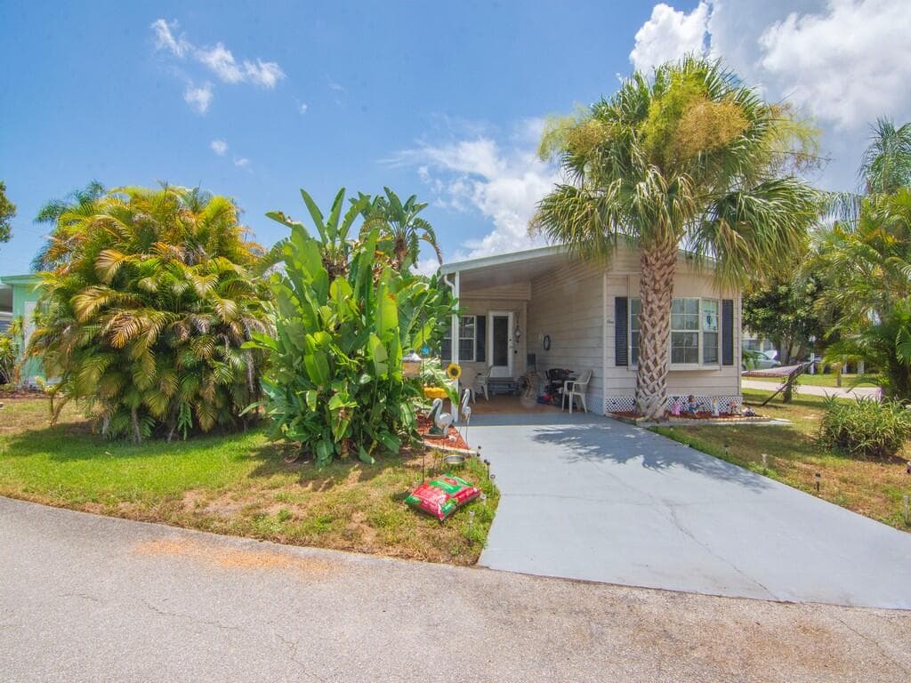 1 Castilla Lane, Port St. Lucie, FL 34952 — photo 8 of 37