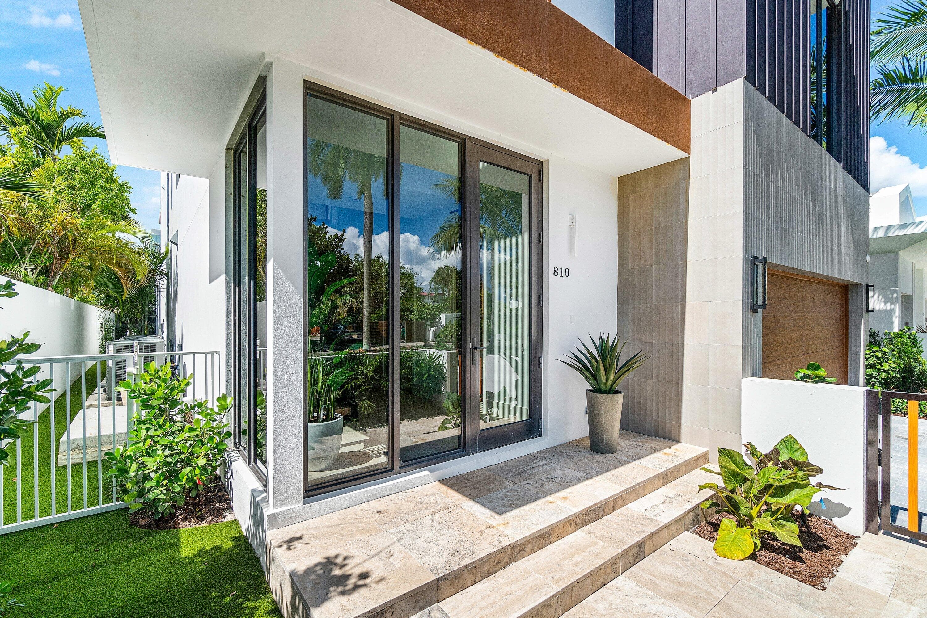 810 Palm Trail, Delray Beach, FL 33483 — photo 4 of 86