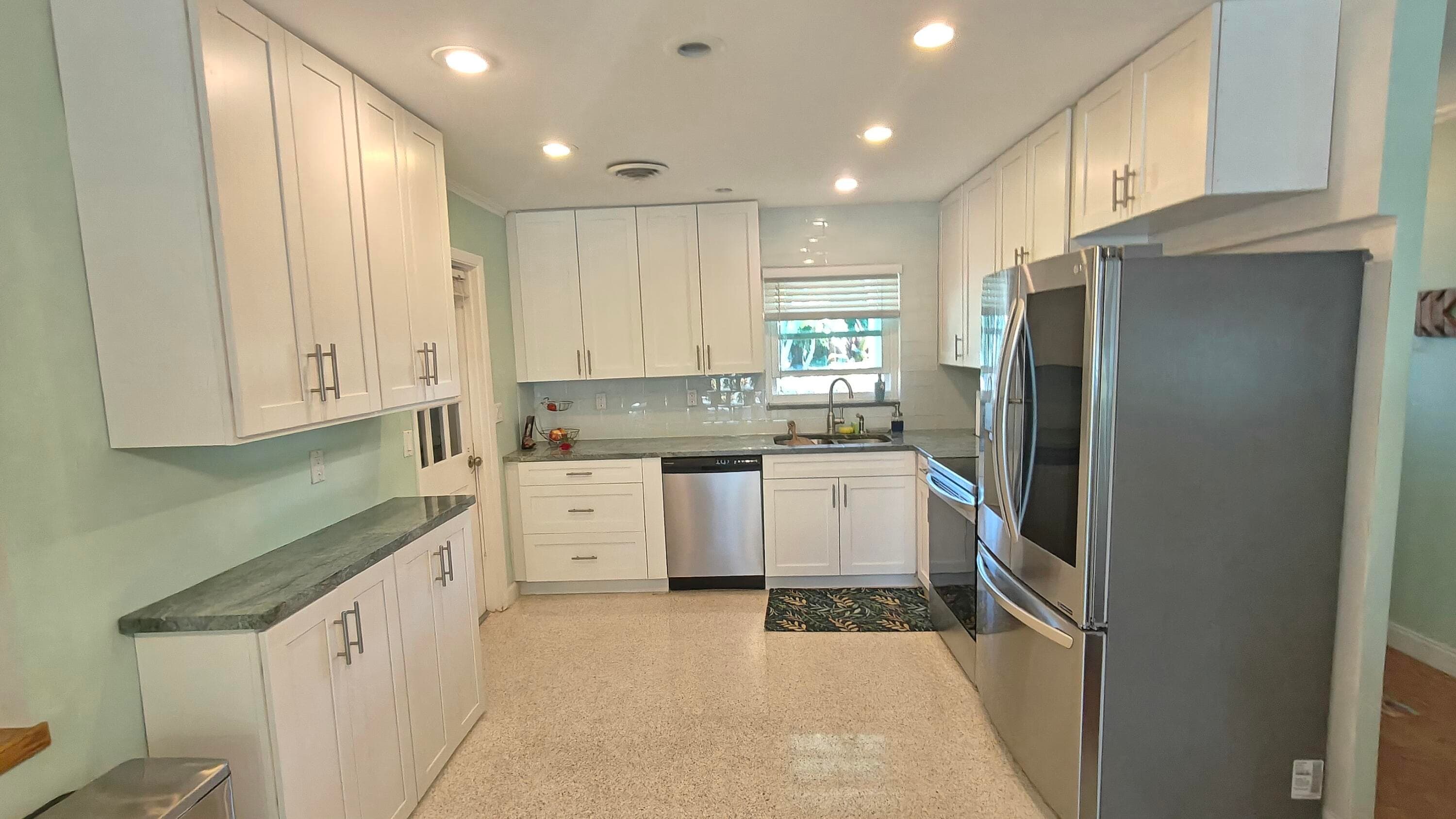 282 SE Edgewood Drive, Stuart, FL 34996 — photo 3 of 20