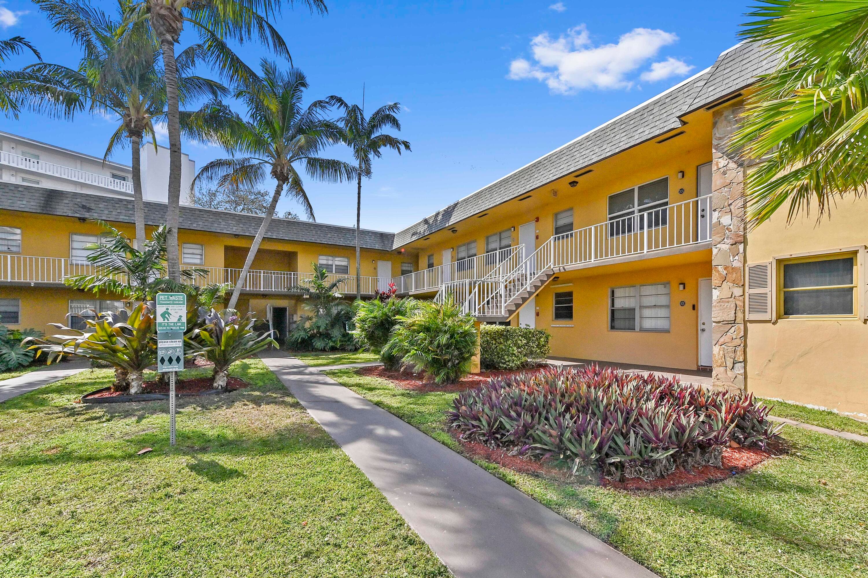240 Croton Avenue 102, Lantana, FL 33462 — photo 1 of 18