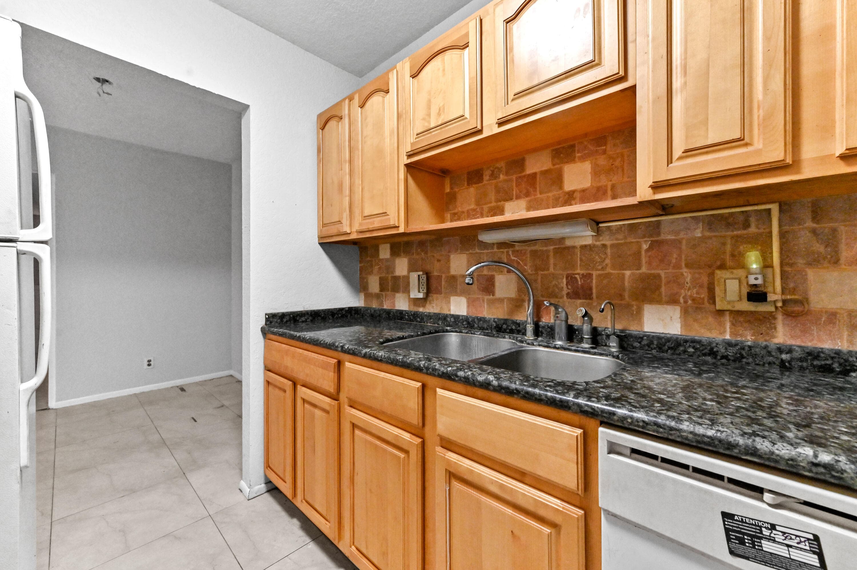240 Croton Avenue 102, Lantana, FL 33462 — photo 9 of 18