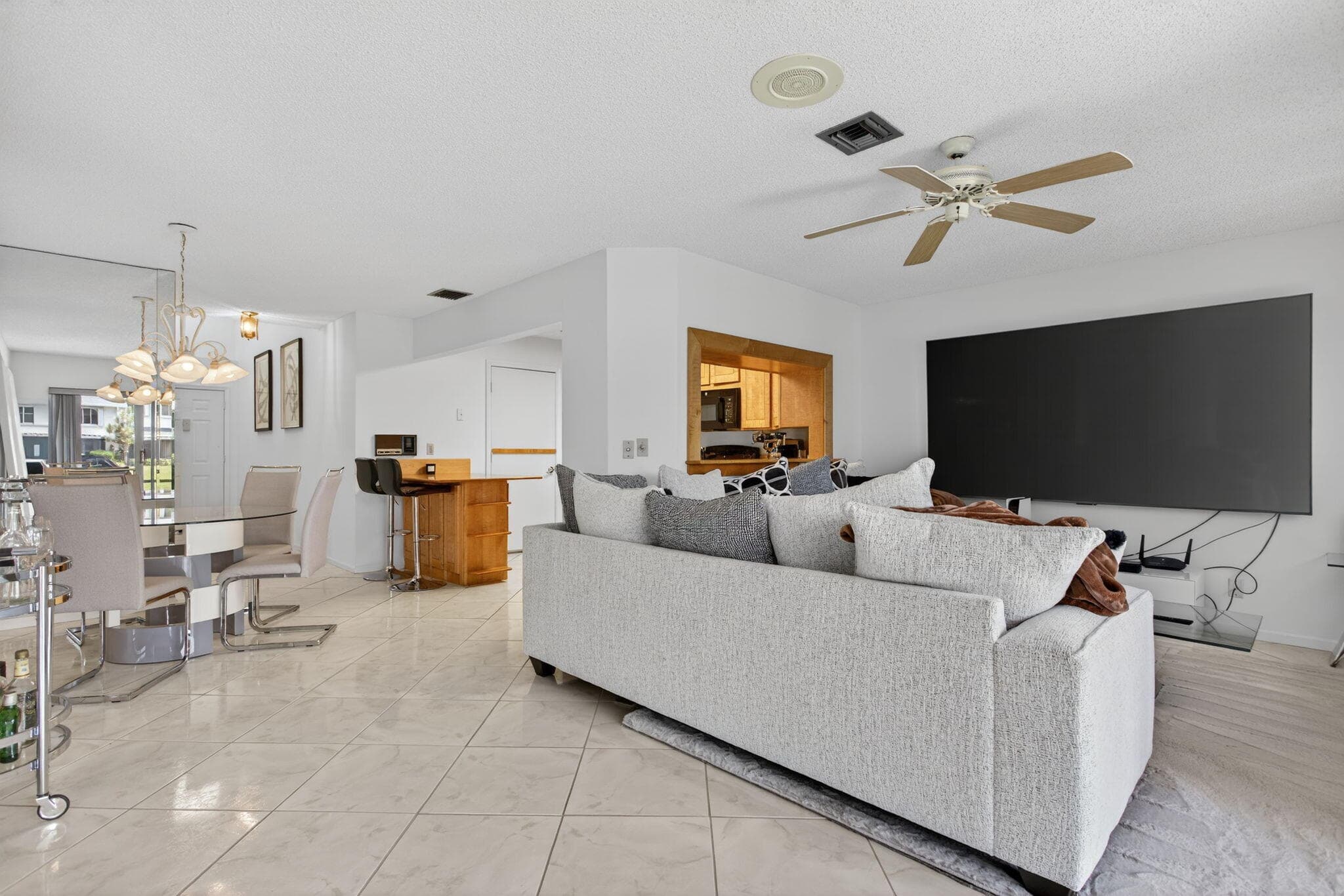 2274 Discovery Circle W 2274, Deerfield Beach, FL 33442 — photo 5 of 21