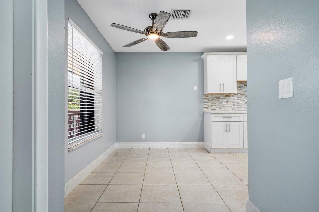 1740 NW 19th Terrace 204, Delray Beach, FL 33445 — photo 6 of 33