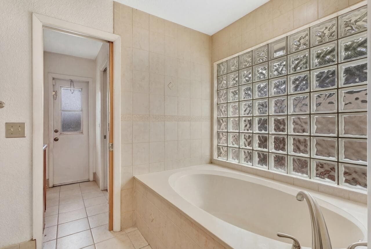1280 NW 114th Avenue, Coral Springs, FL 33071 — photo 10 of 14