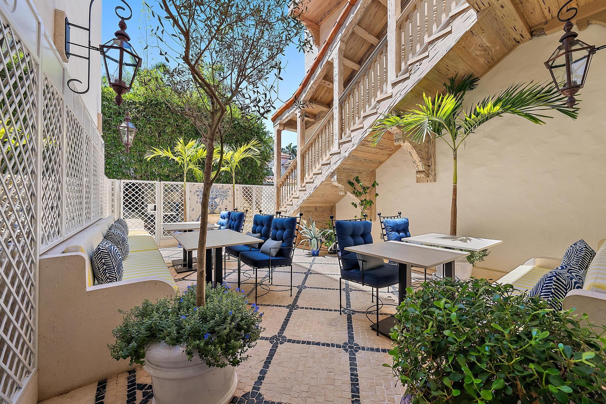 236 Phipps Plaza 101, Palm Beach, FL 33480 — photo 4 of 25
