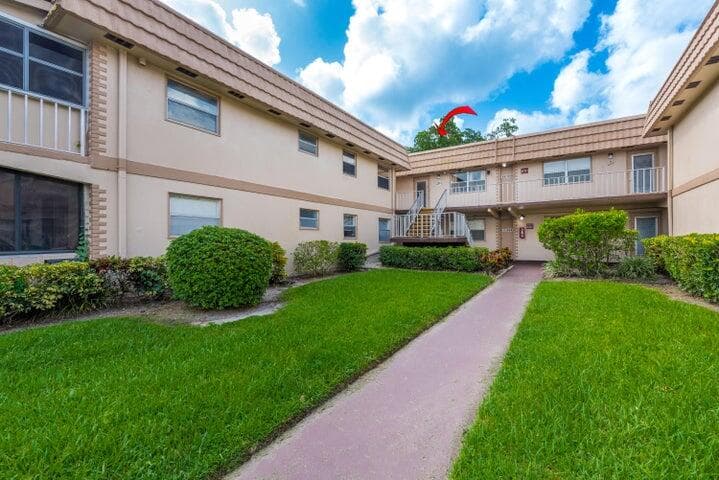 657 Brittany N, Delray Beach, FL 33446 — photo 1 of 41