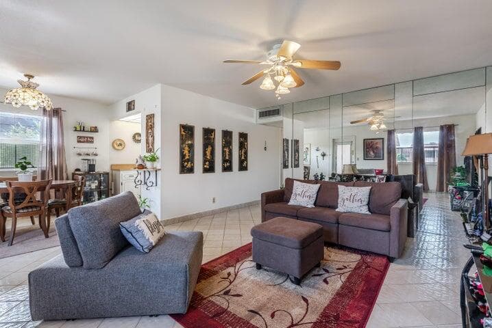 657 Brittany N, Delray Beach, FL 33446 — photo 3 of 41