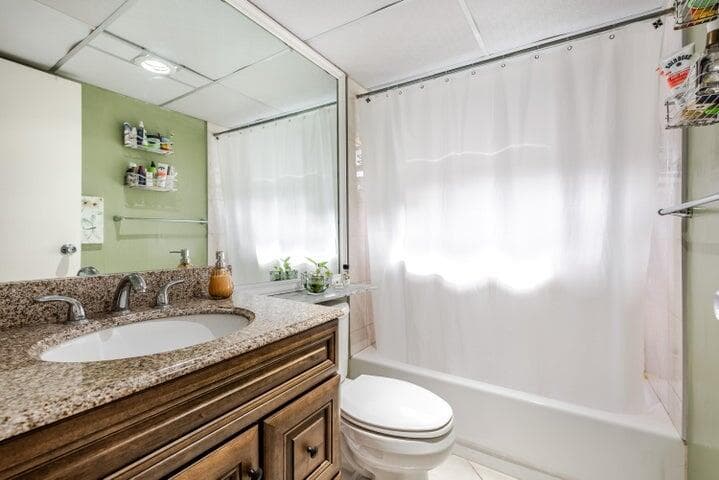 657 Brittany N, Delray Beach, FL 33446 — photo 13 of 42