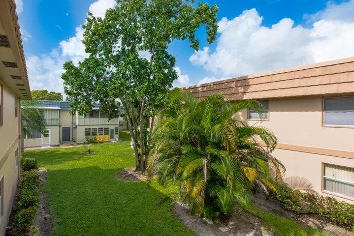 657 Brittany N, Delray Beach, FL 33446 — photo 26 of 42