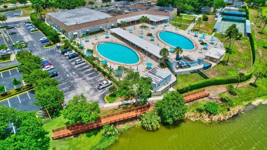 657 Brittany N, Delray Beach, FL 33446 — photo 30 of 42