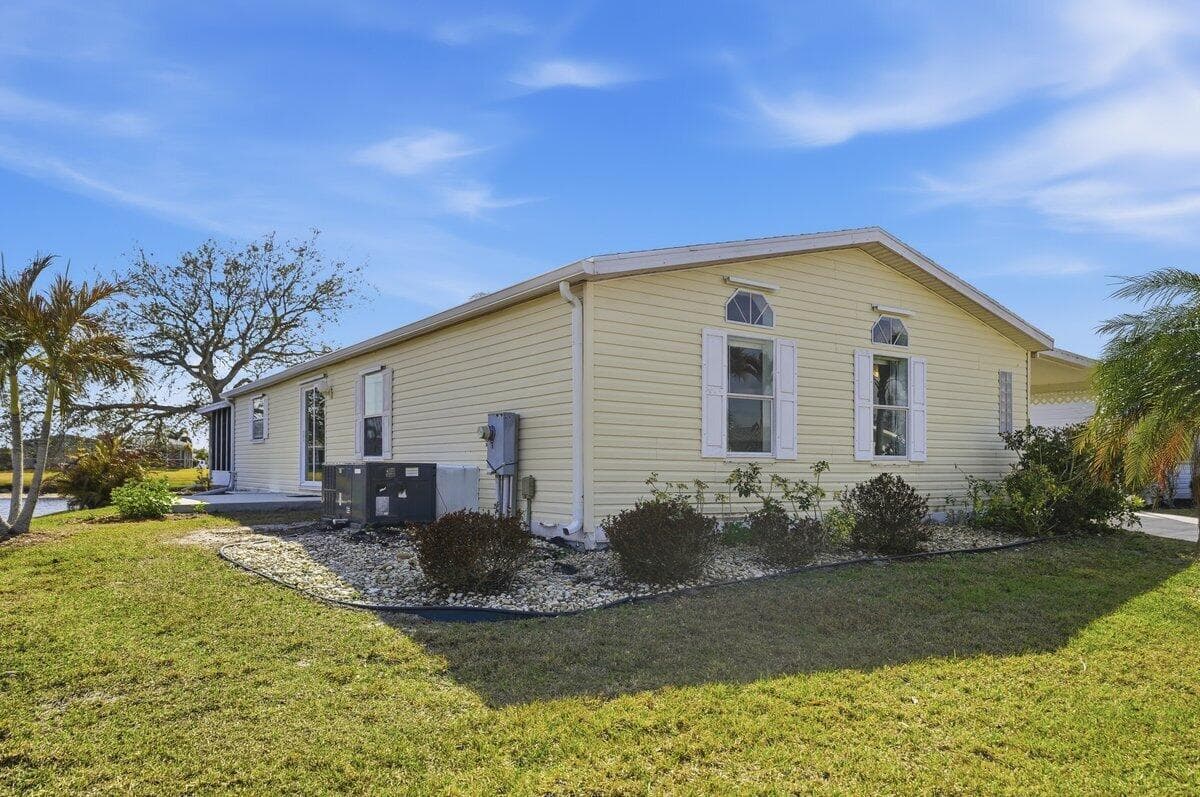 8125 Meadowlark Lane, Port St. Lucie, FL 34952 — photo 7 of 53