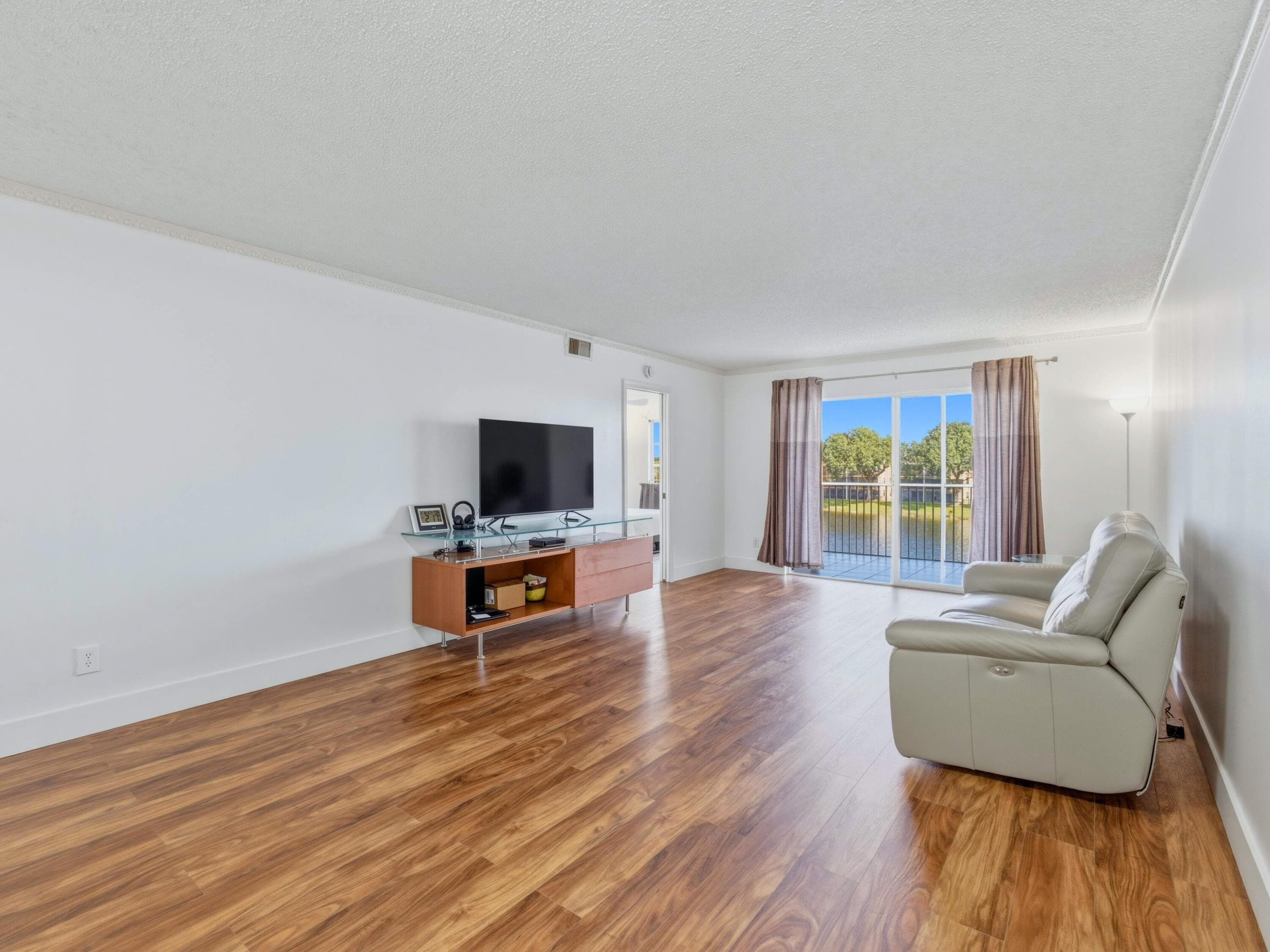 7292 S Devon Drive 302, Tamarac, FL 33321 — photo 12 of 40
