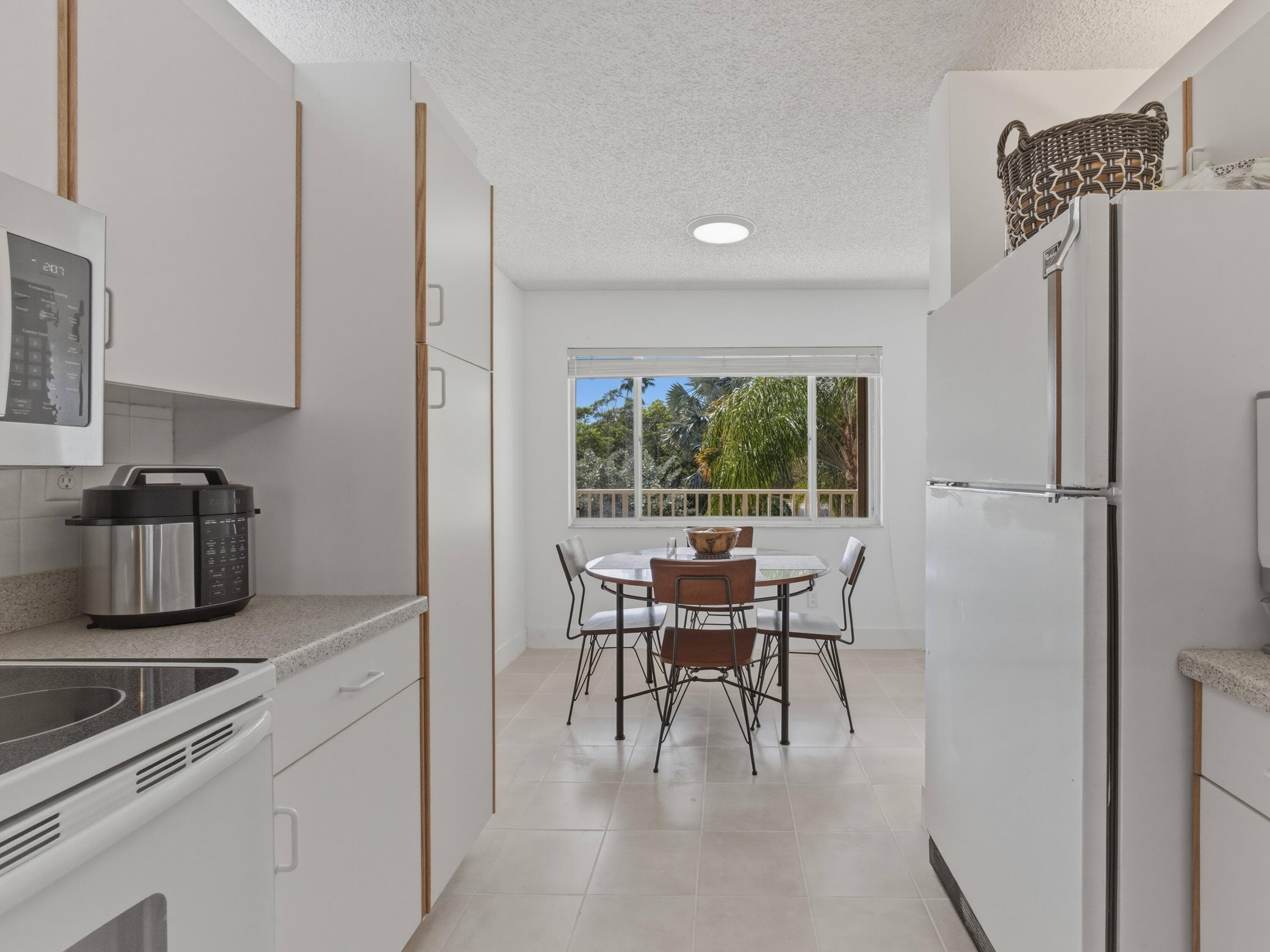 7292 S Devon Drive 302, Tamarac, FL 33321 — photo 8 of 40