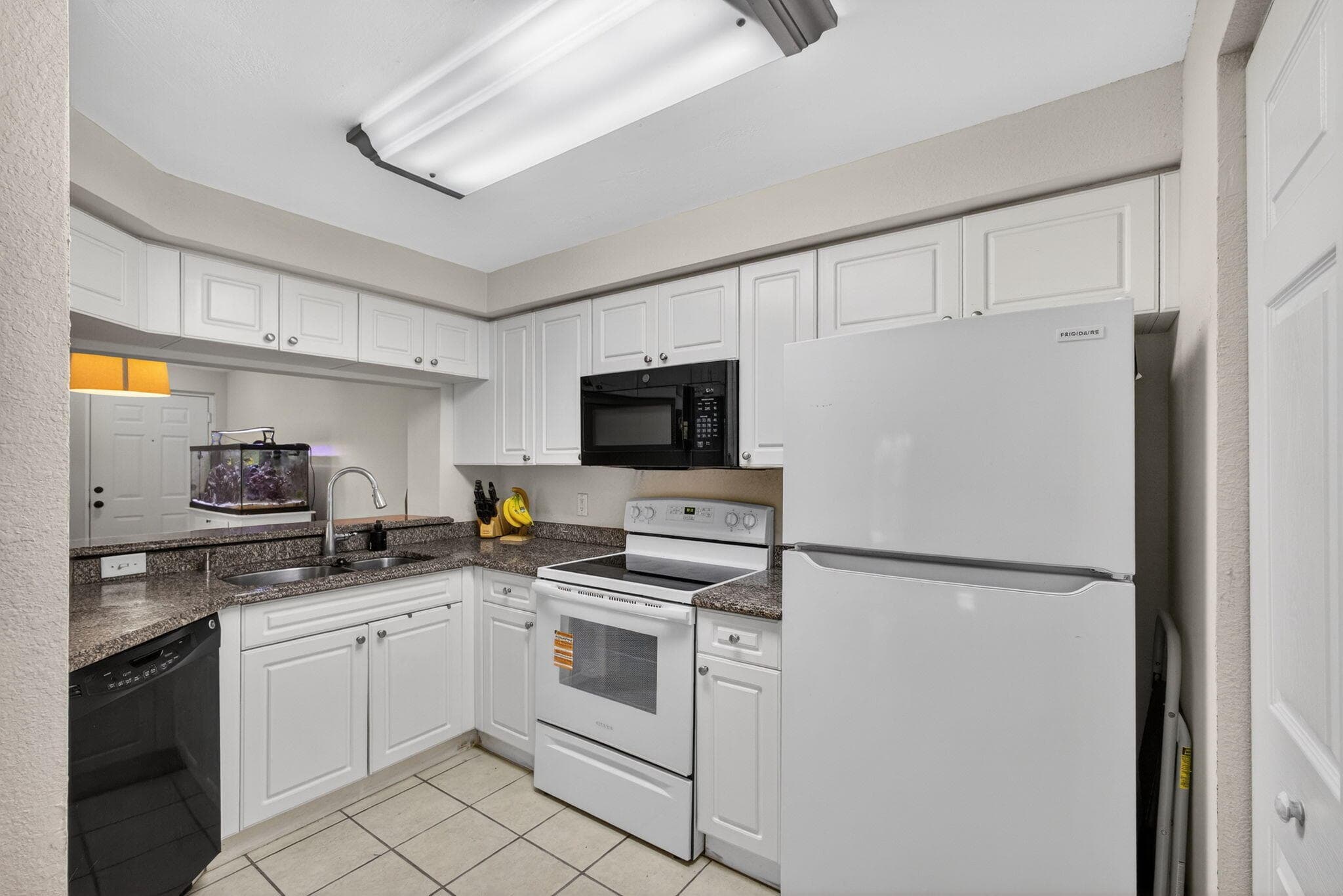 2727 Anzio Court 203, Palm Beach Gardens, FL 33410 — photo 10 of 44