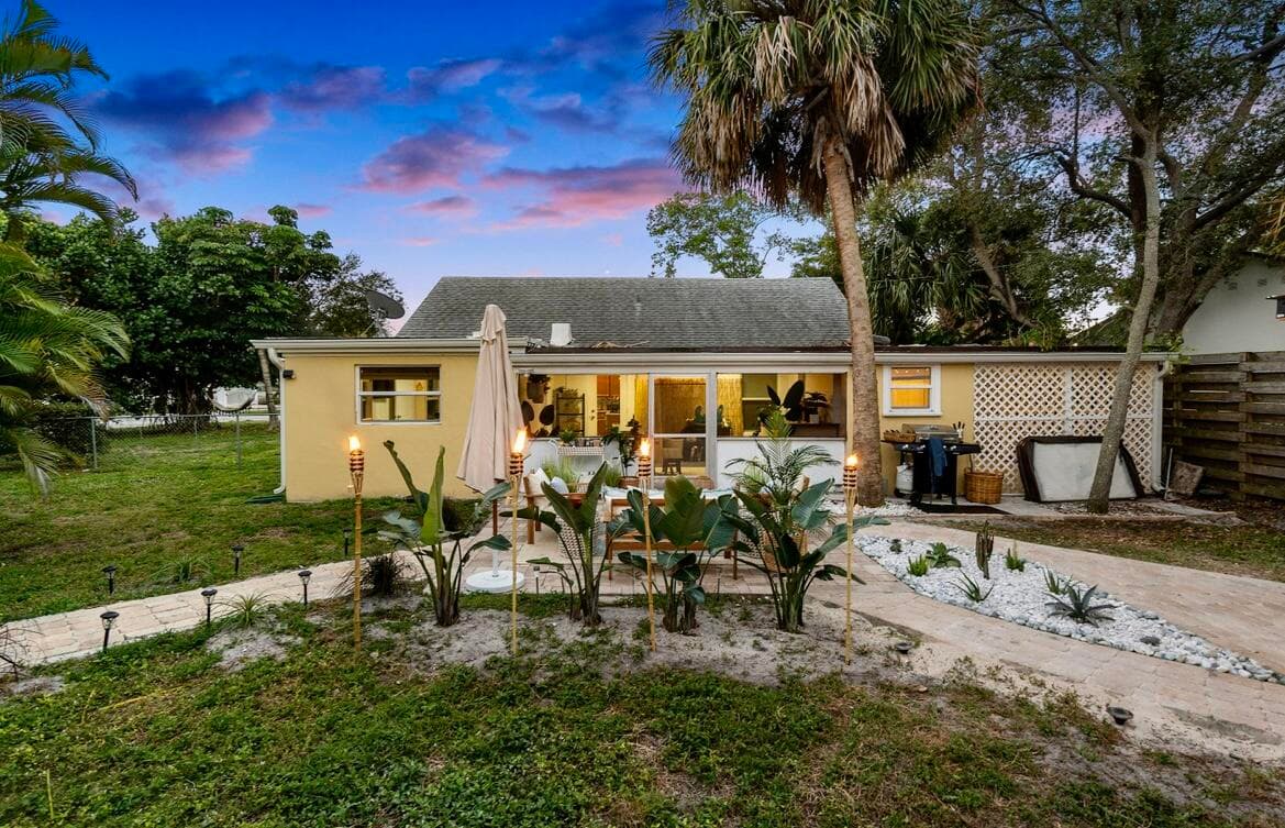727 S Lake Drive, Lantana, FL 33462 — photo 25 of 41