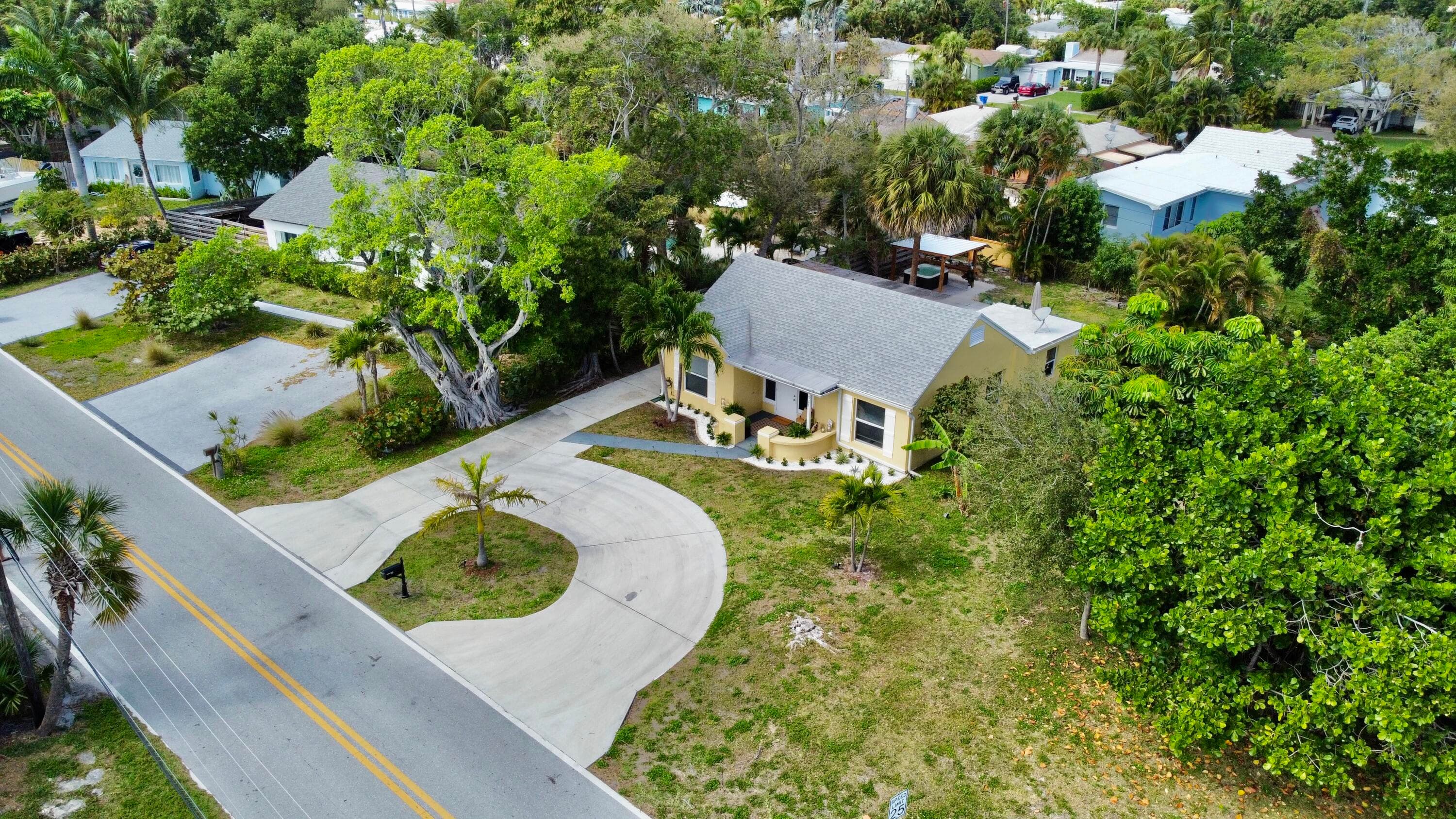 727 S Lake Drive, Lantana, FL 33462 — photo 35 of 41