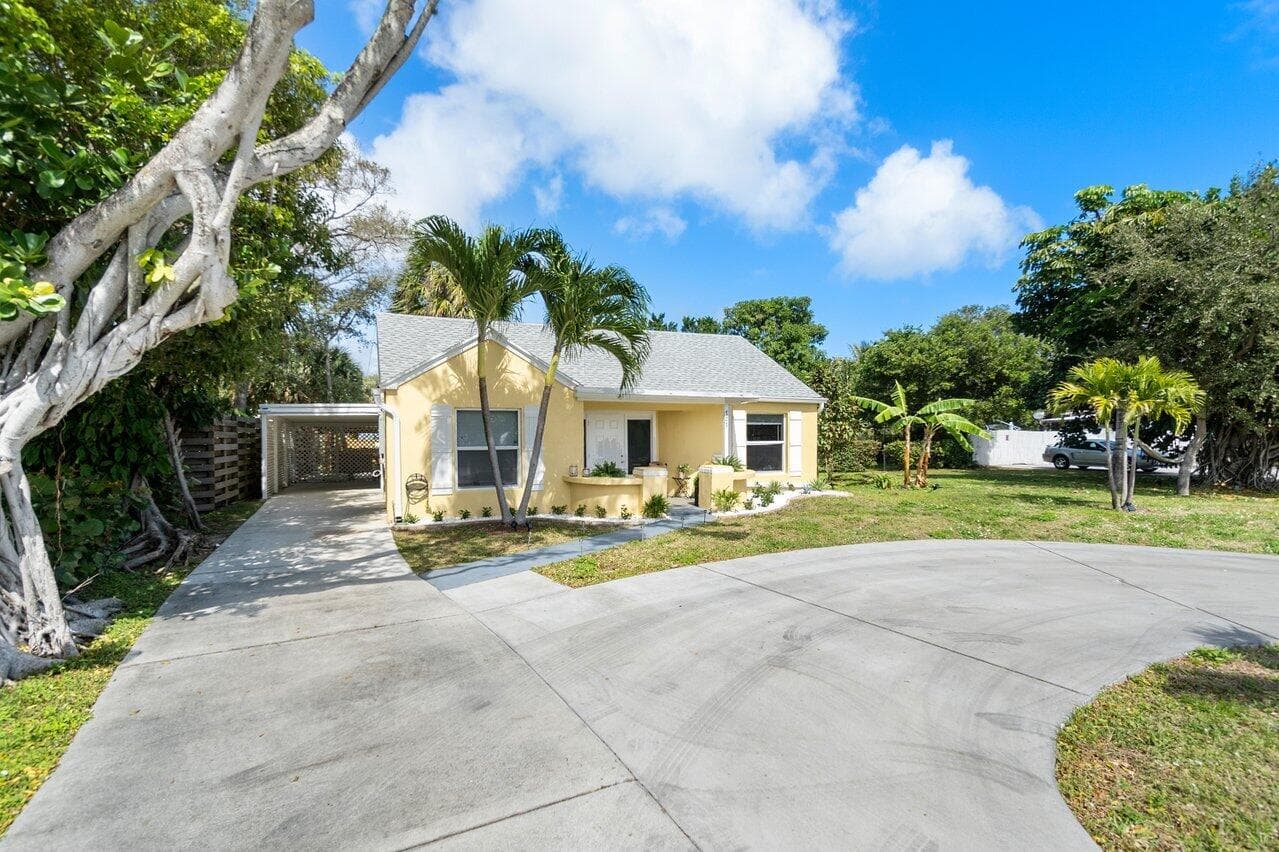 727 S Lake Drive, Lantana, FL 33462 — photo 40 of 41