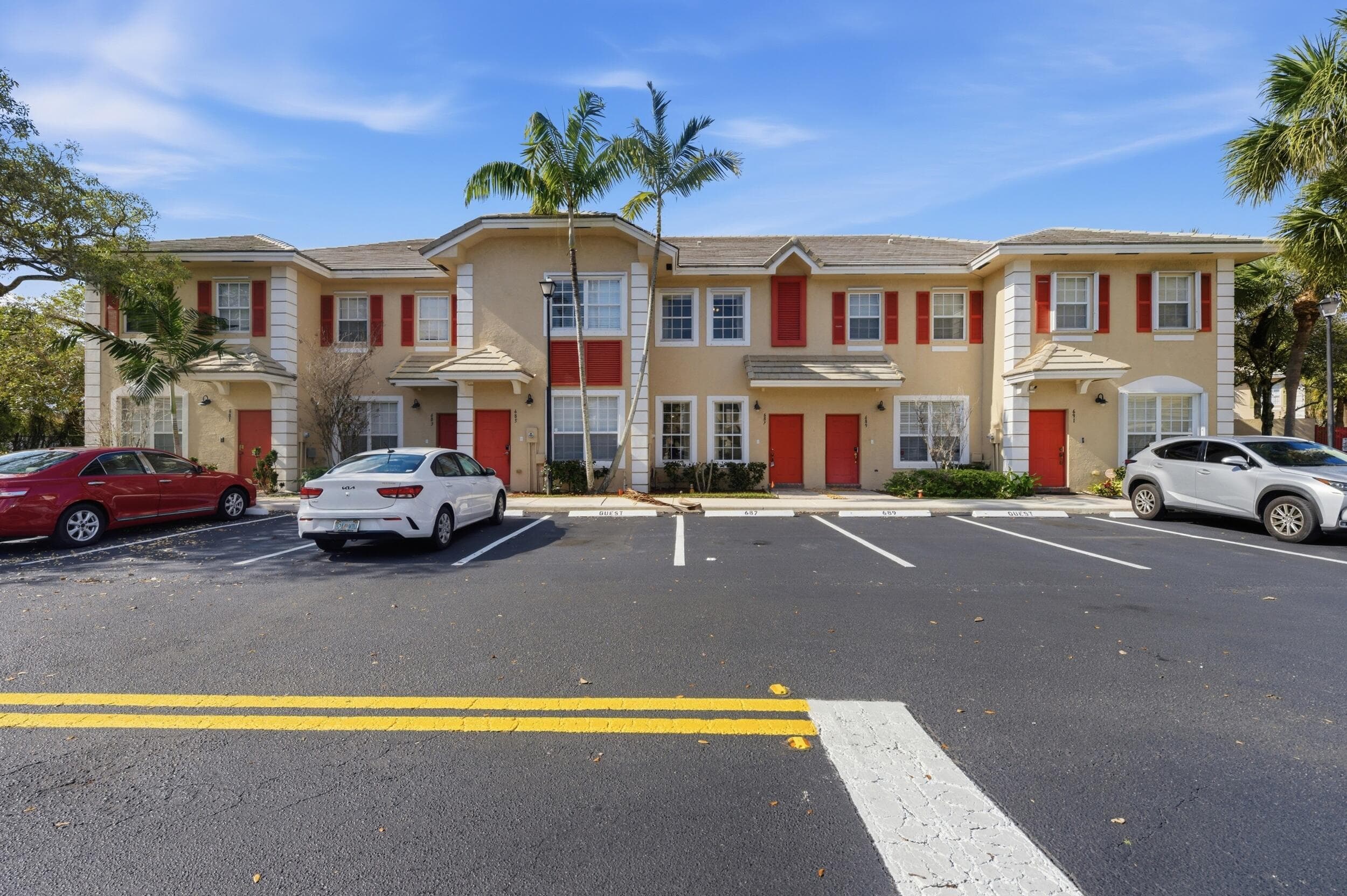 687 NW 42nd Avenue, Plantation, FL 33317 — photo 4 of 29