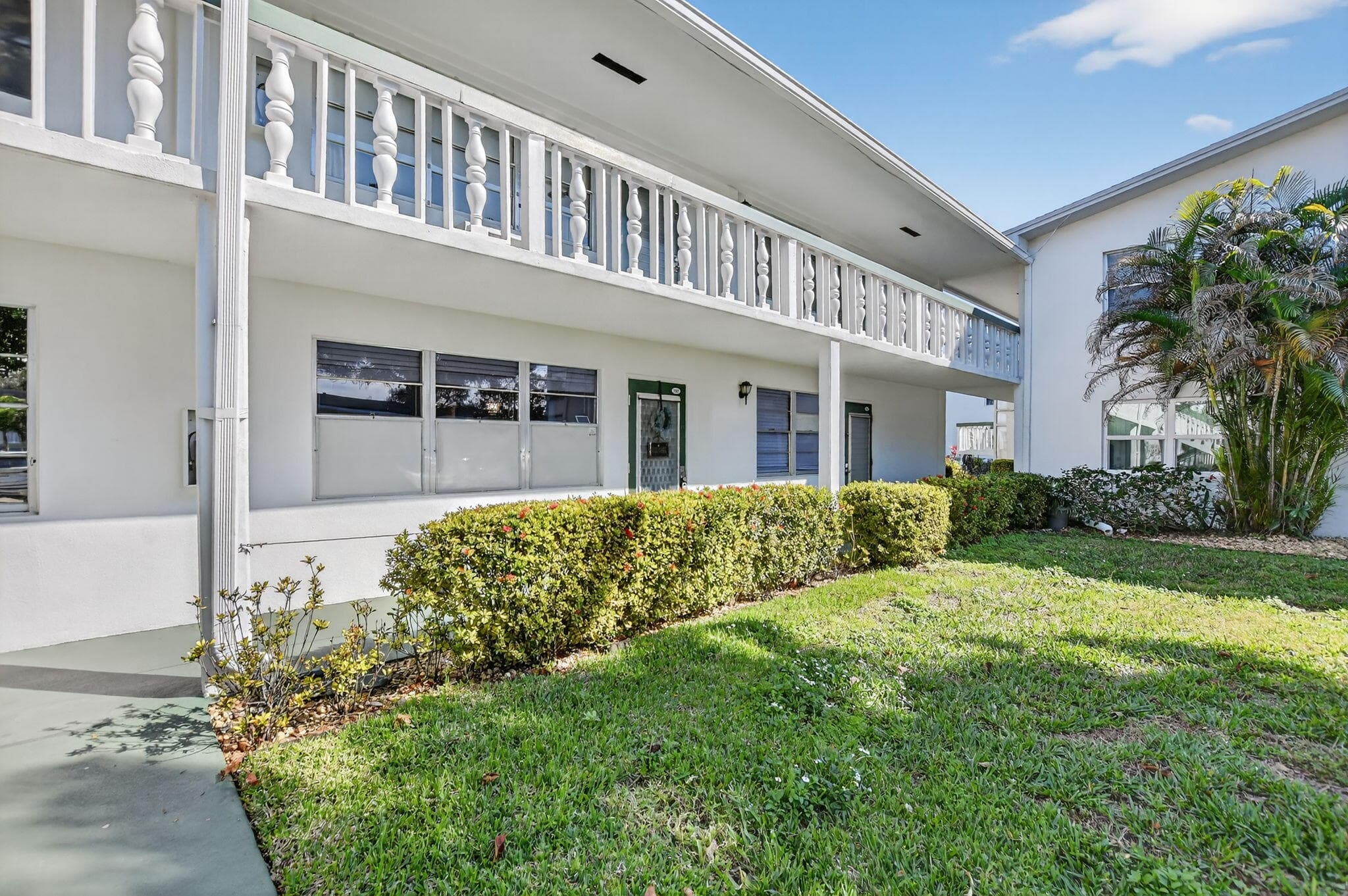 290 Oakridge Q 290, Deerfield Beach, FL 33442 — photo 3 of 31
