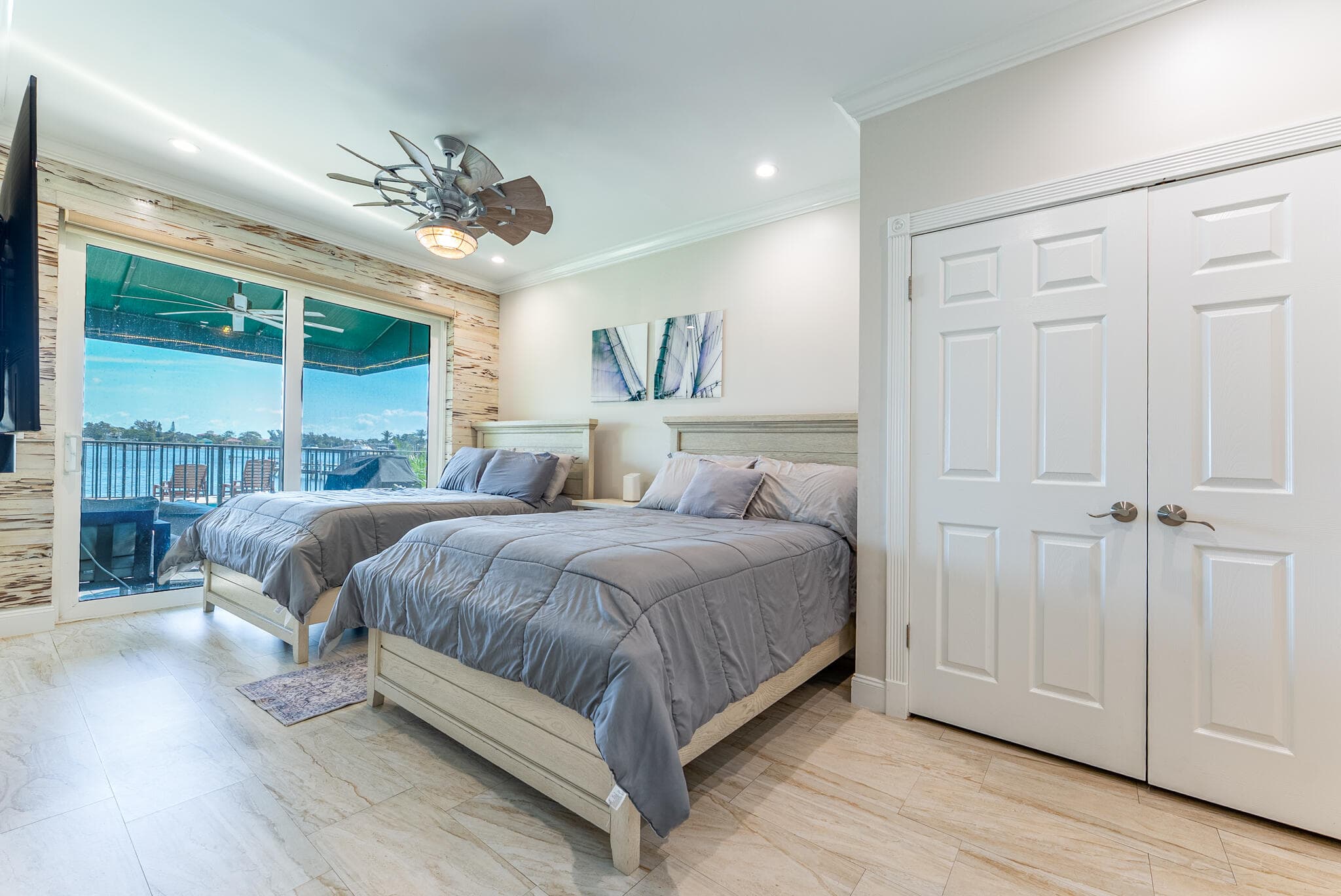 318 N Lake Drive, Lantana, FL 33462 — photo 16 of 43