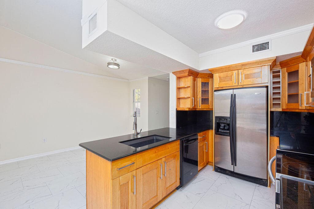 2400 Centergate Dr 202, Miramar, FL 33025 — photo 16 of 37