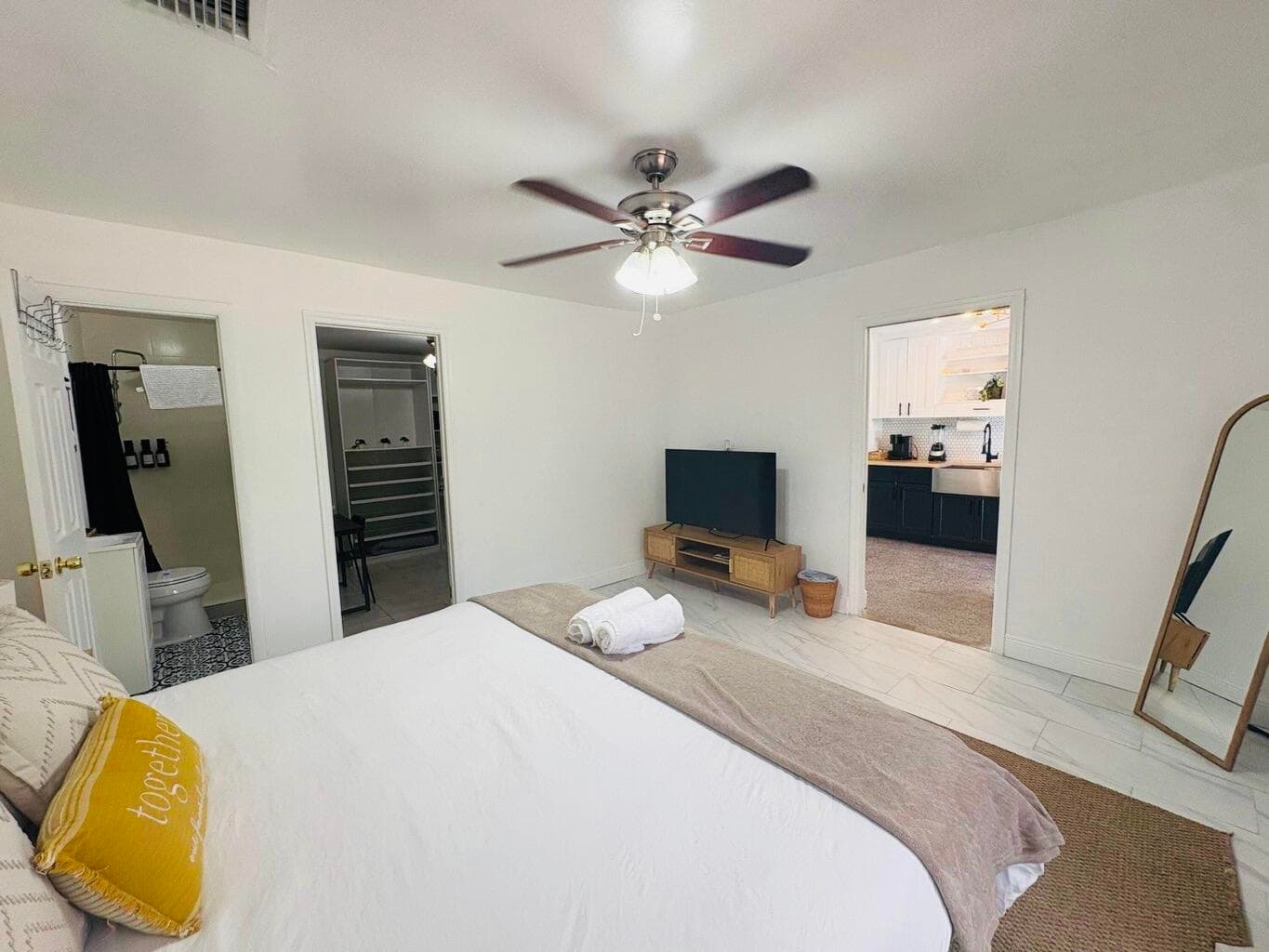 2711 NE 11th Terrace, Pompano Beach, FL 33064 — photo 9 of 20