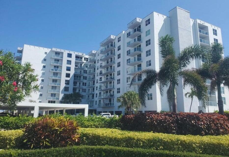 3450 S Ocean Boulevard 224, Palm Beach, FL 33480 — photo 1 of 15