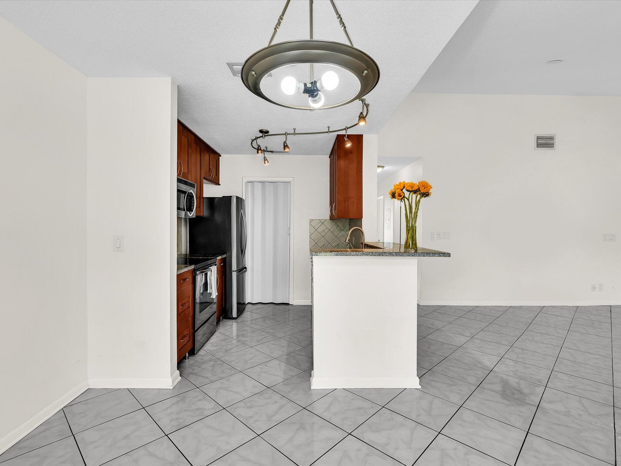 815 W Boynton Beach Boulevard 16-205, Boynton Beach, FL 33426 — photo 16 of 58