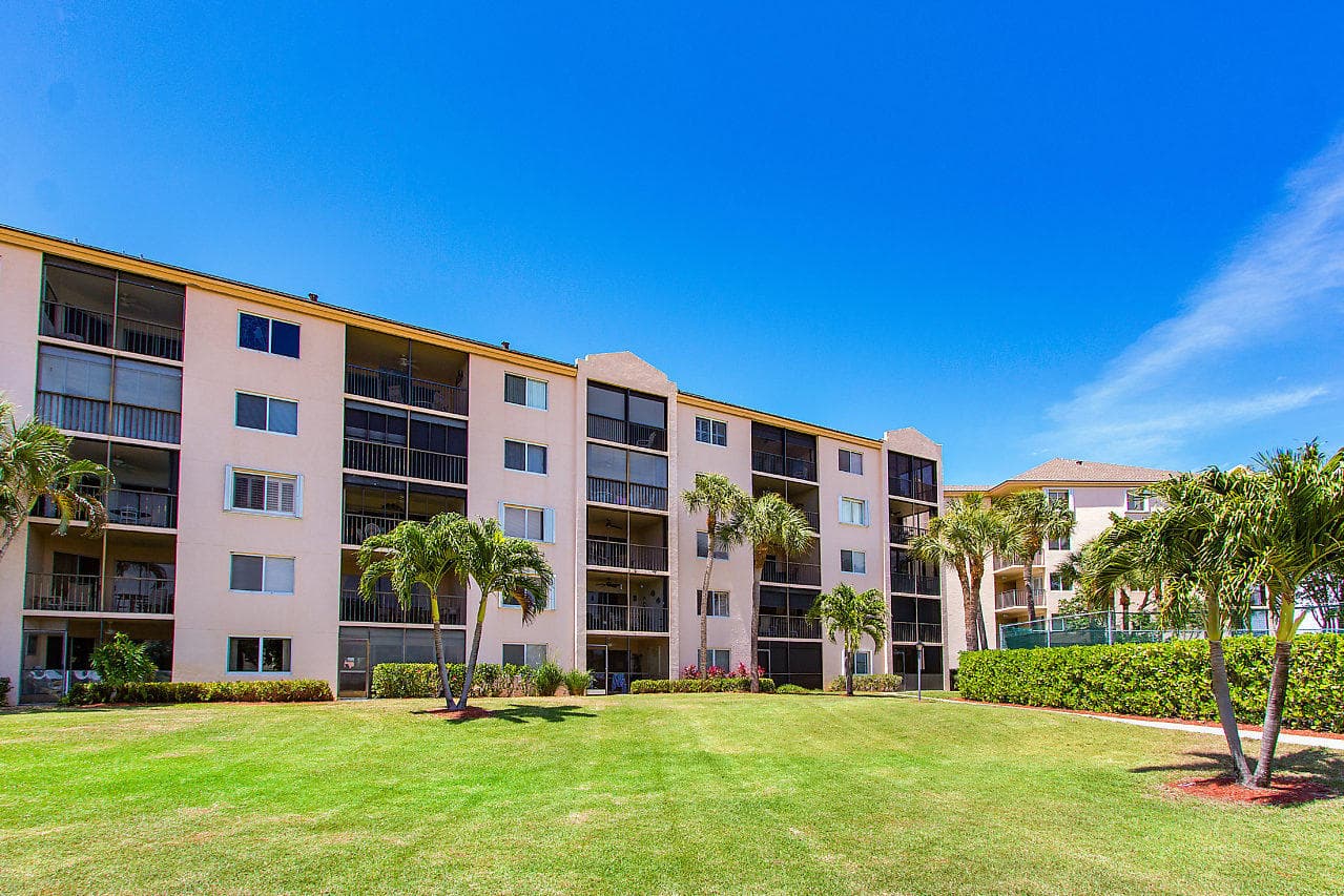 275 Palm Avenue A201, Jupiter, FL 33477 — photo 5 of 58