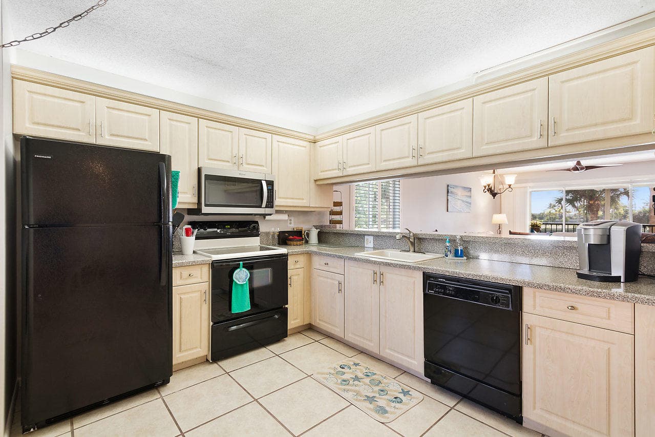 275 Palm Avenue A201, Jupiter, FL 33477 — photo 8 of 58