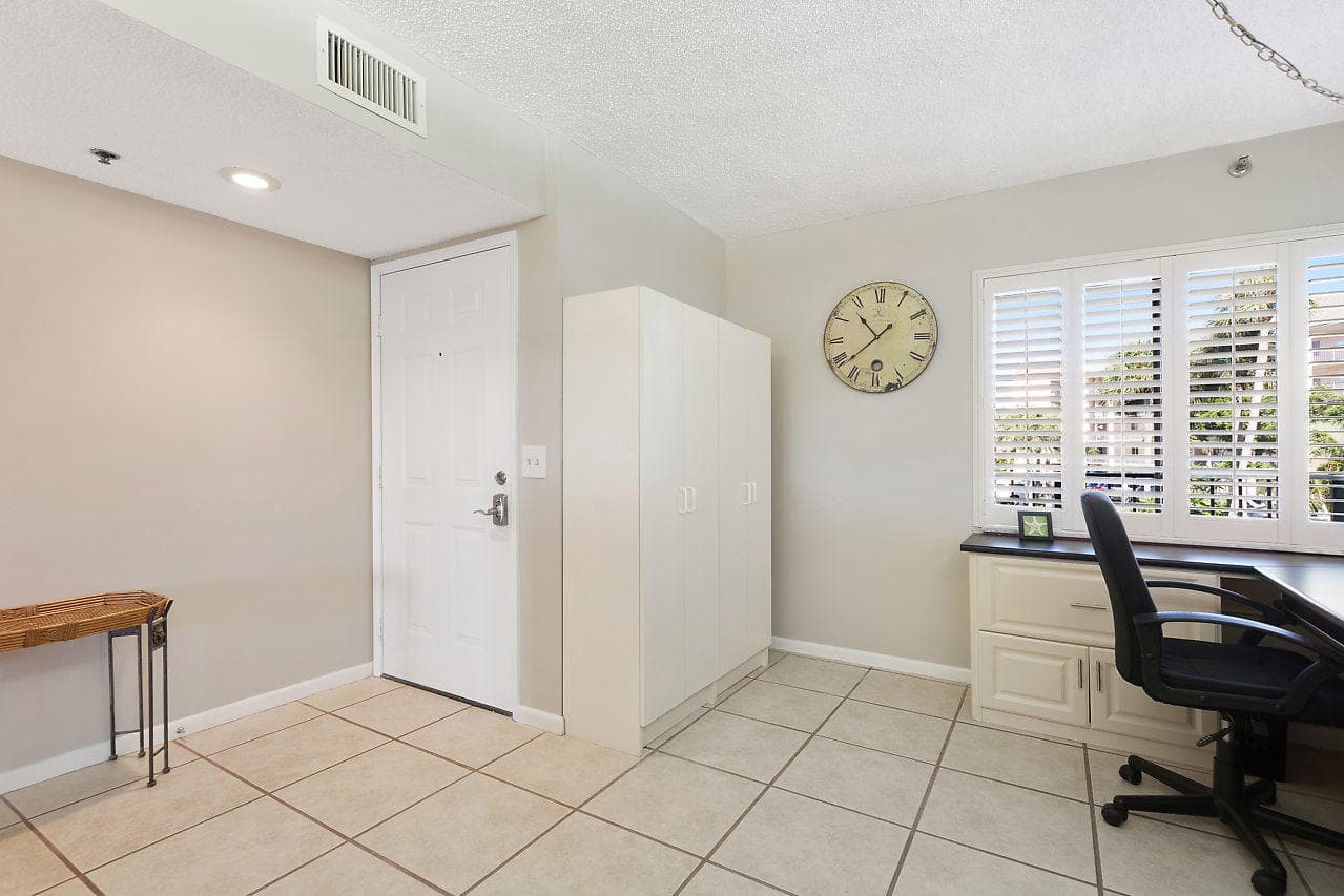275 Palm Avenue A201, Jupiter, FL 33477 — photo 9 of 58