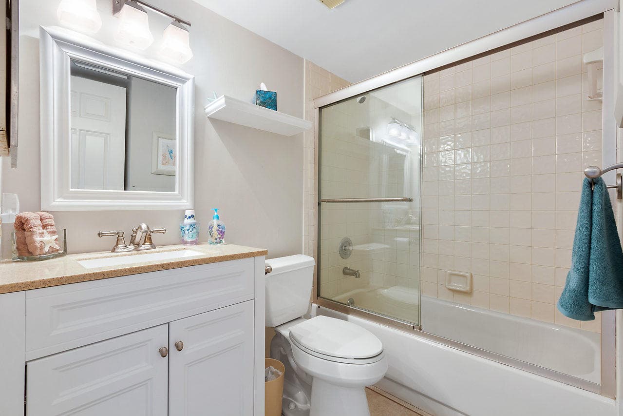 275 Palm Avenue A201, Jupiter, FL 33477 — photo 20 of 58
