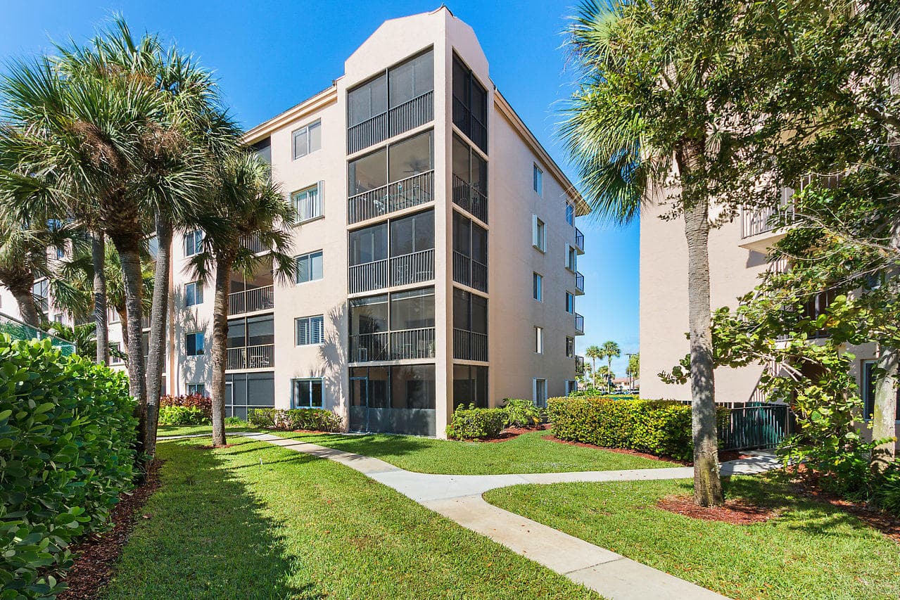 275 Palm Avenue A201, Jupiter, FL 33477 — photo 34 of 58