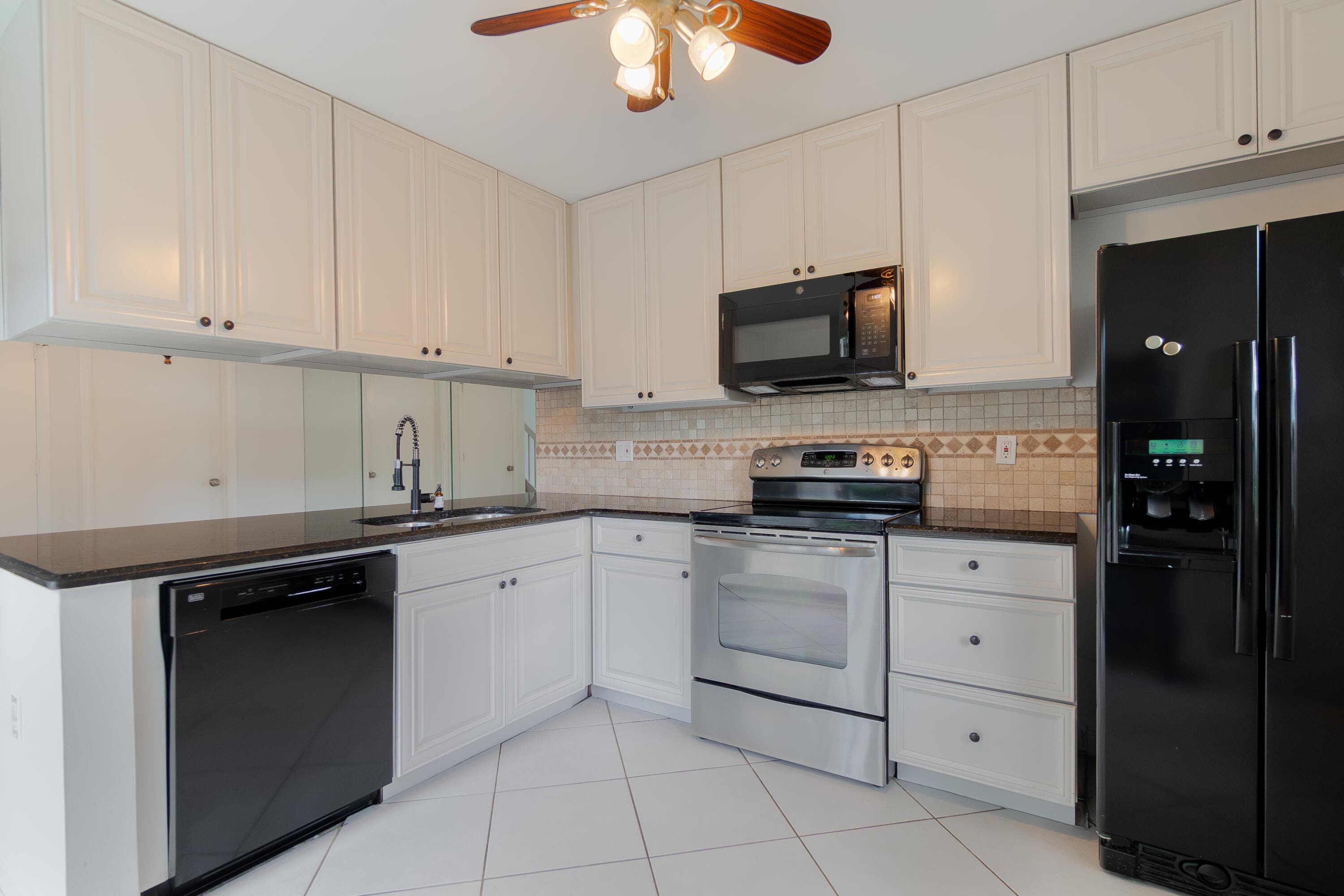 31 Clinton Court C, Royal Palm Beach, FL 33411 — photo 15 of 31