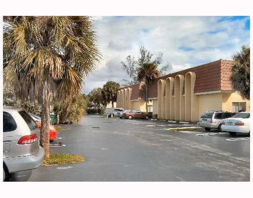 11350 Royal Palm Blvd Boulevard 11350, Coral Springs, FL 33065 — photo 1 of 7