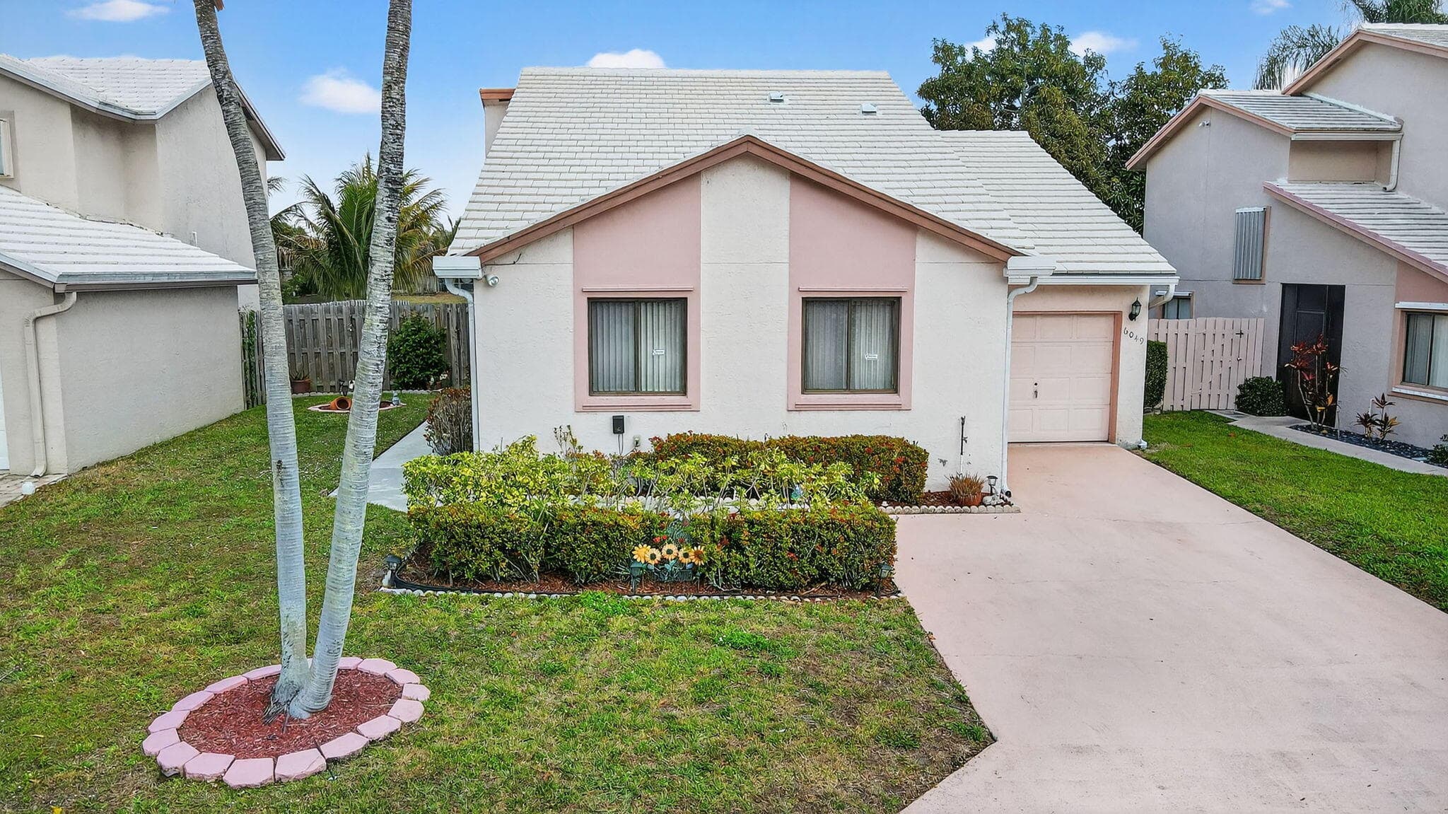 6049 Strawberry Lakes Circle, Lake Worth, FL 33463 — photo 1 of 54