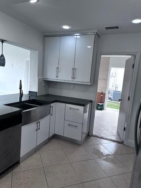 5408 NW 49th Avenue, Tamarac, FL 33319 — photo 7 of 13