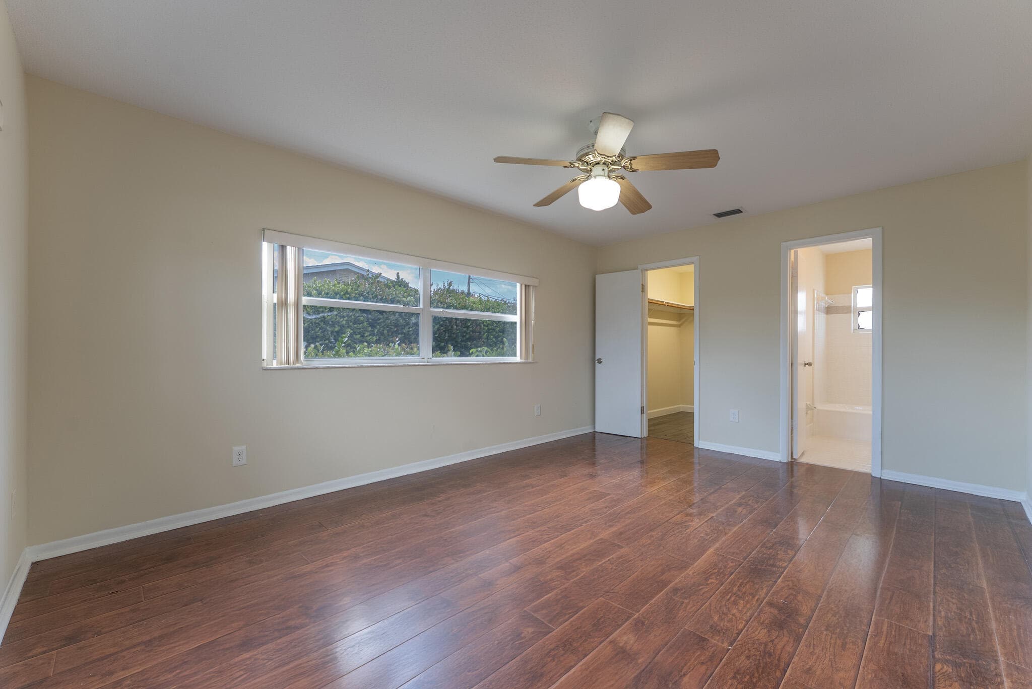 425 Palo Alto Drive, Palm Springs, FL 33461 — photo 13 of 31