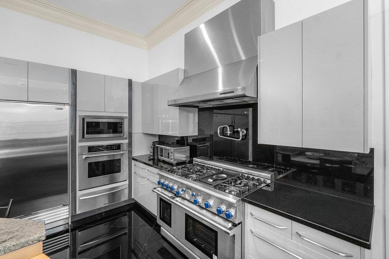 7172 Valencia Drive, Boca Raton, FL 33433 — photo 13 of 51