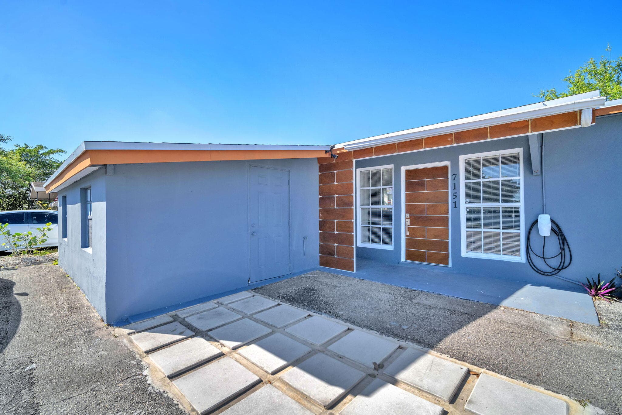 7151 Taft Street, Hollywood, FL 33024 — photo 4 of 32