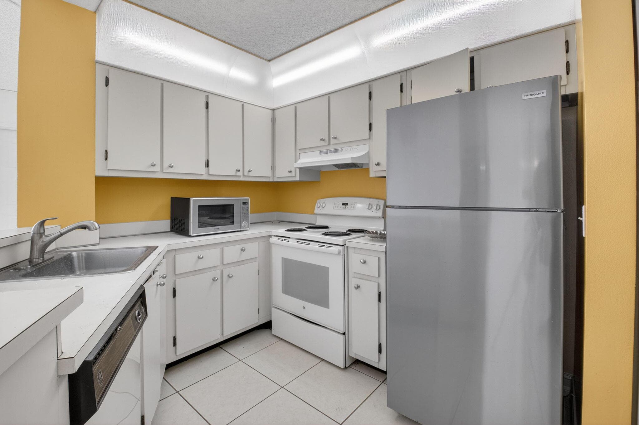 7535 S Oriole Boulevard 206, Delray Beach, FL 33446 — photo 12 of 31