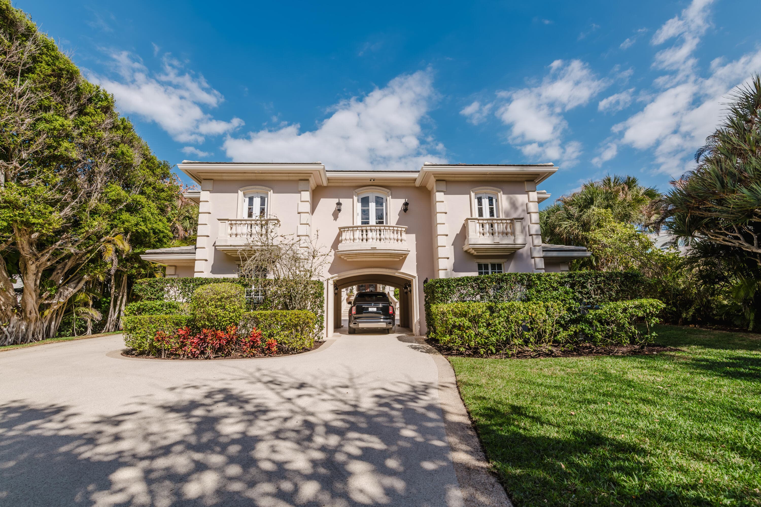 19 N Beach Road, Jupiter Island, FL 33455 — photo 6 of 80