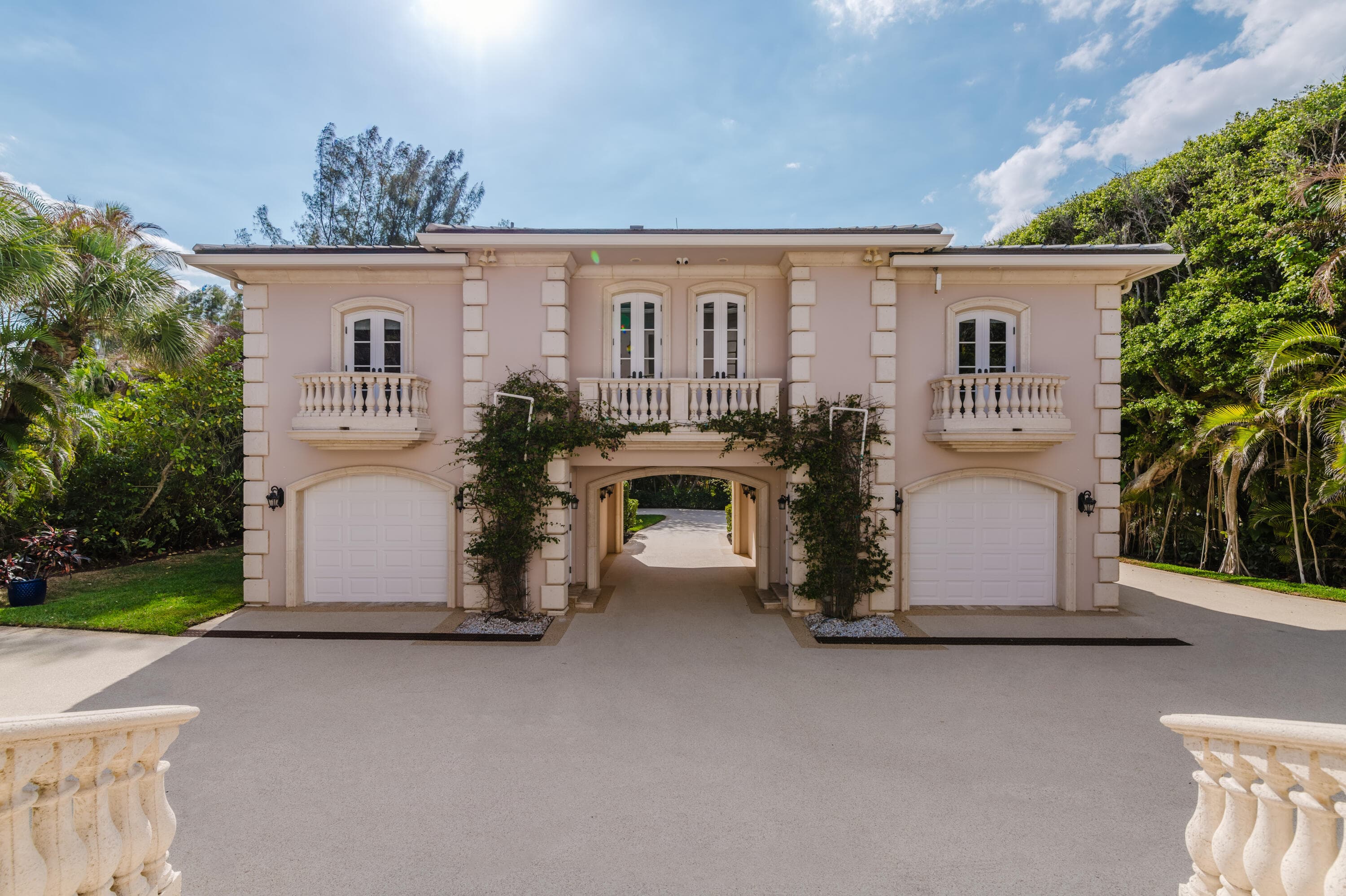 19 N Beach Road, Jupiter Island, FL 33455 — photo 68 of 80