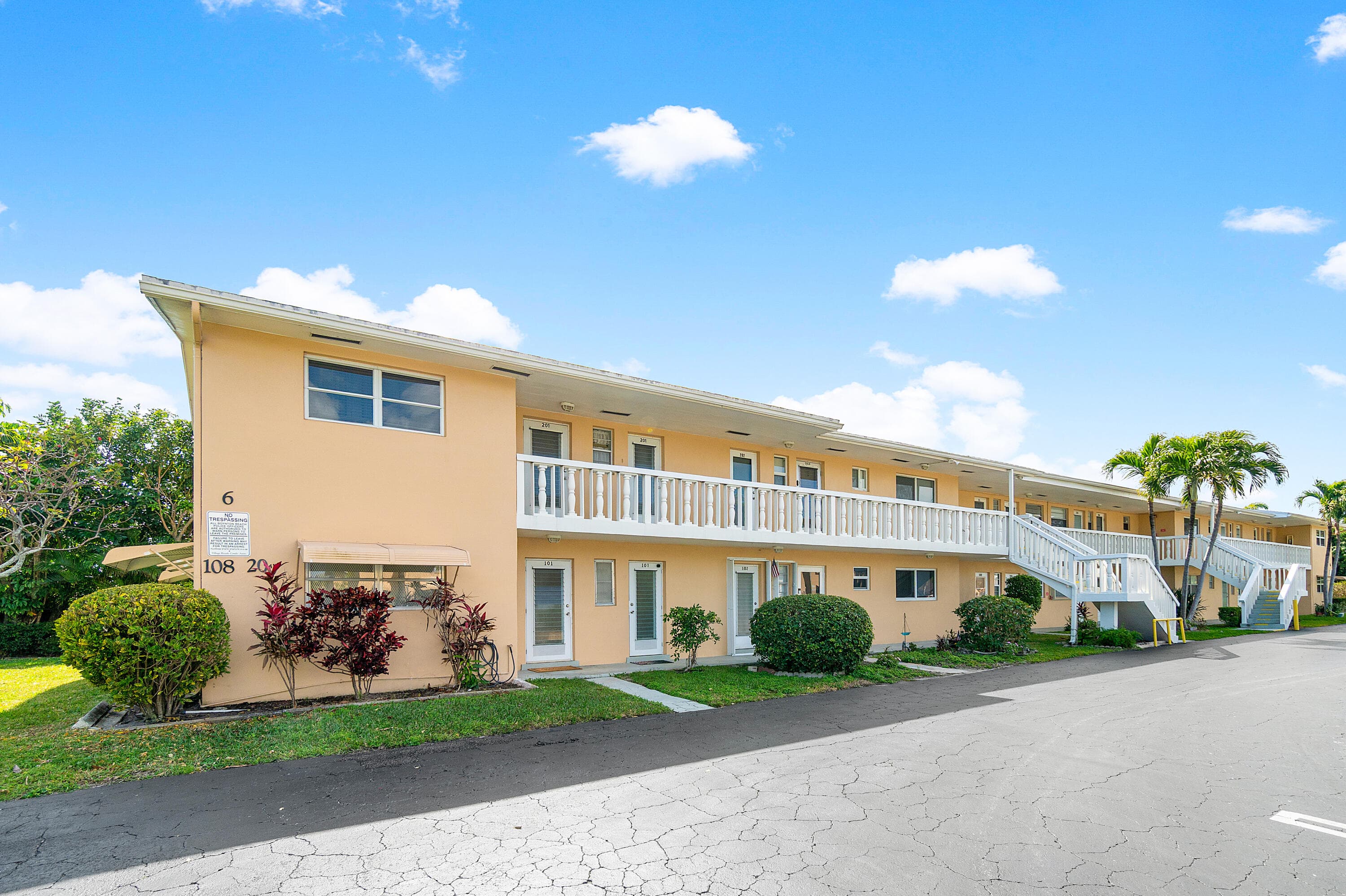 108 NE 20th Avenue NE 201, Boynton Beach, FL 33435 — photo 4 of 39